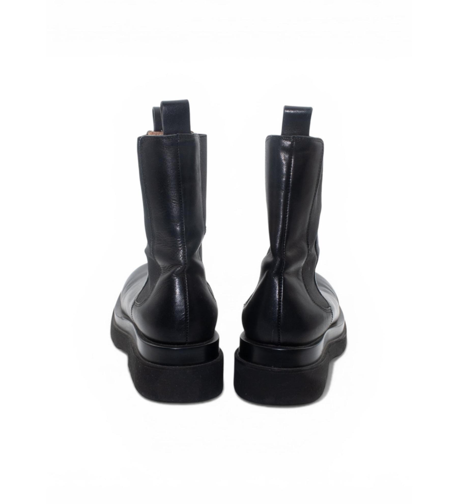 Alias Mae Chunky Chelsea Boots